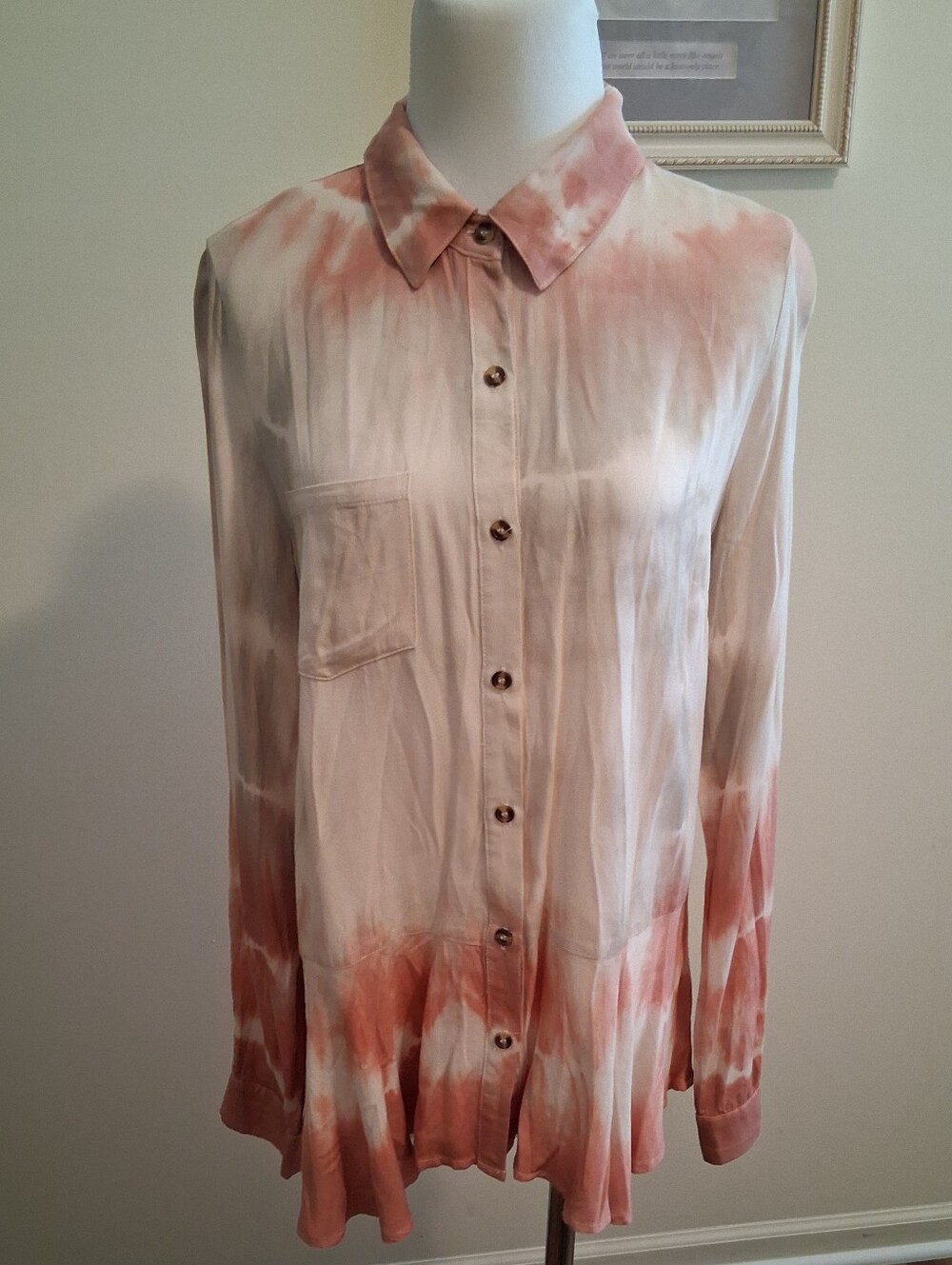 Mystree Tie-Dye Peach, Bluish Gray and Cream Button-Down Blouse Small NWT